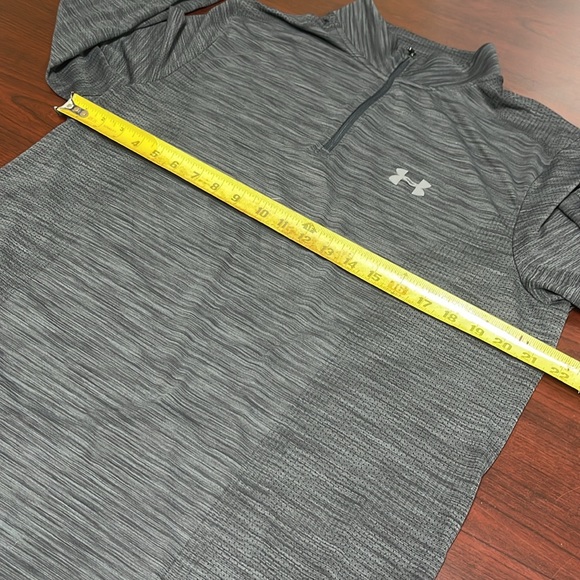 💦NWOT Under Armour  Sweater/Shirt, Color as metal/dark grey - Picture 3 of 7